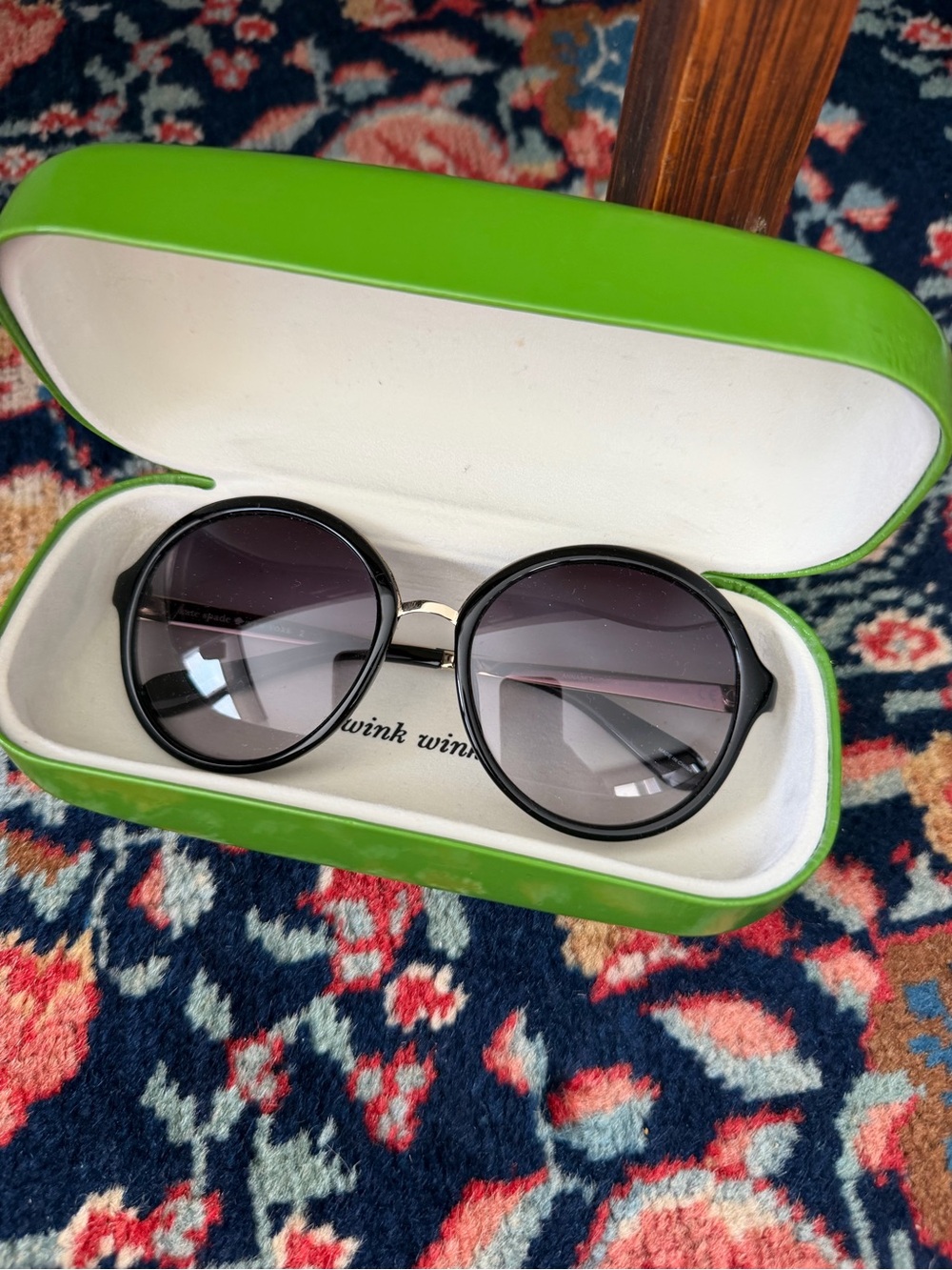 kate spade Black Round Sunglasses with Gradient Lenses